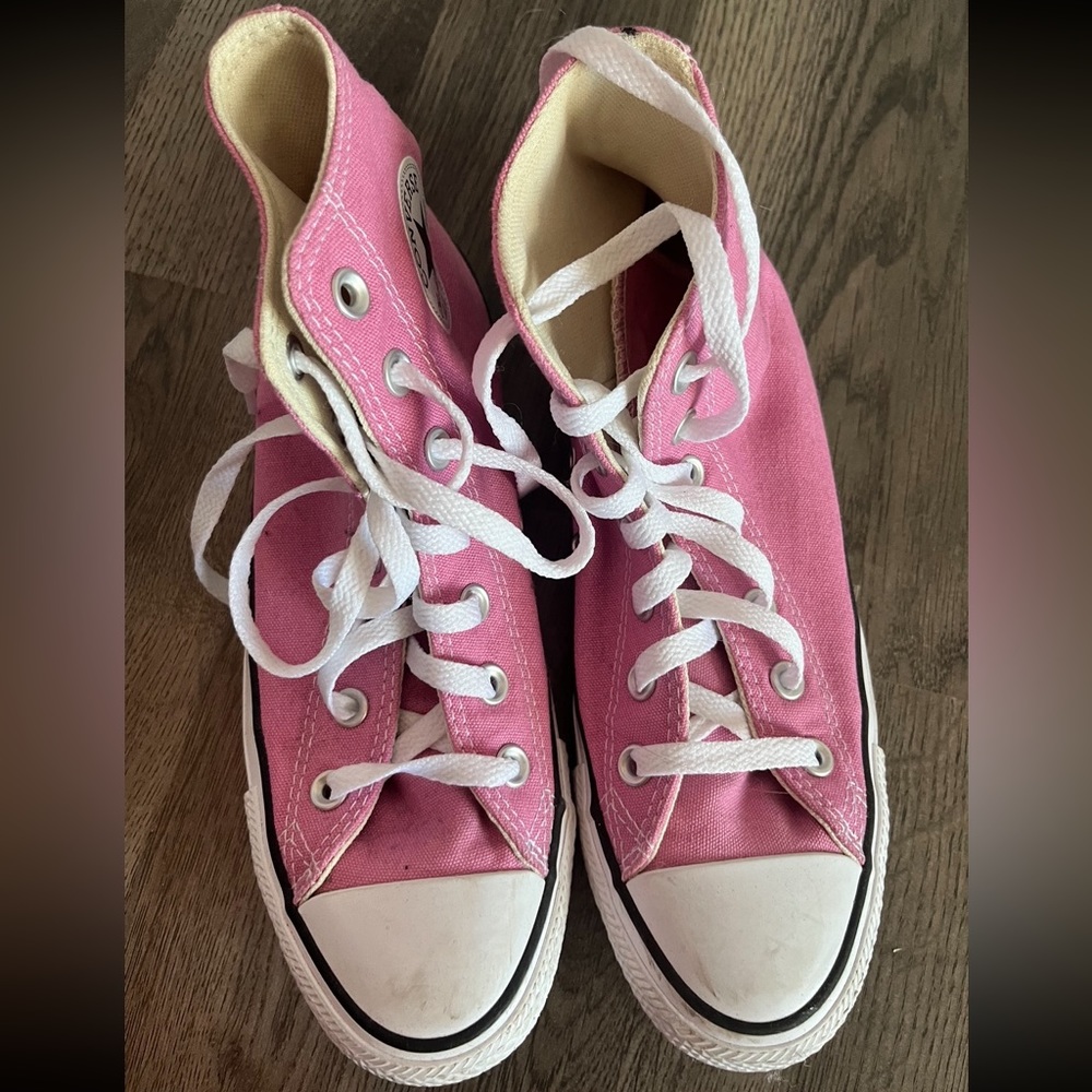 Converse, Pink, Rarely worn, in good condition.